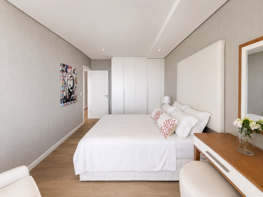 2 Bedroom Property for Sale in Sea Point Western Cape